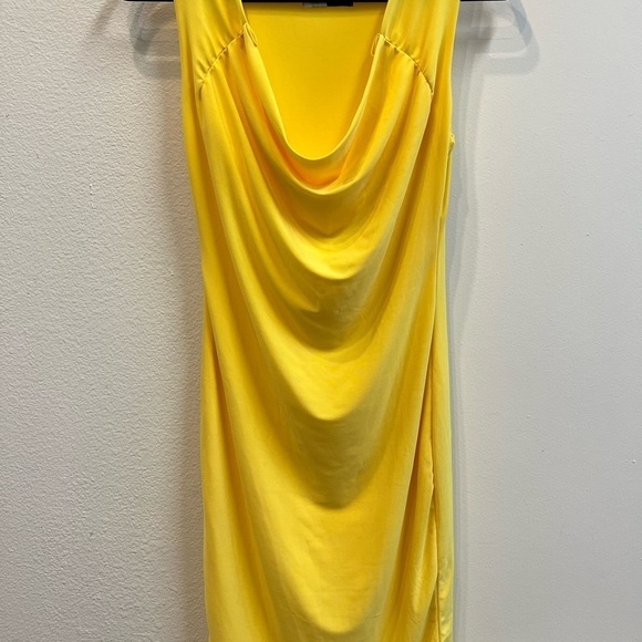 Day & Night Cowl Neck Bodycon Yellow Short Sleeves Midi Dress. Size S - Picture 1 of 10